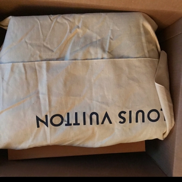 Authentic Louis Vuitton Damier Jersey Tote - Picture 8 of 12